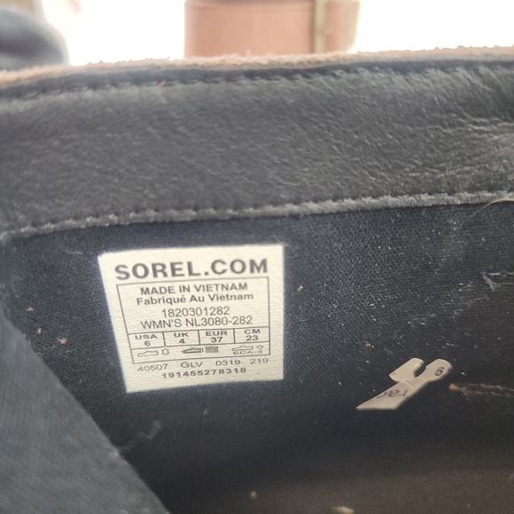 Sorel Lolla Bootie in Buffalo and Dark Brown. Excellent like new condition. - Picture 7 of 7